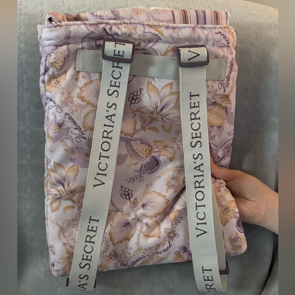 Victoria's Secret Convertible beach Towel Backpack - Cream